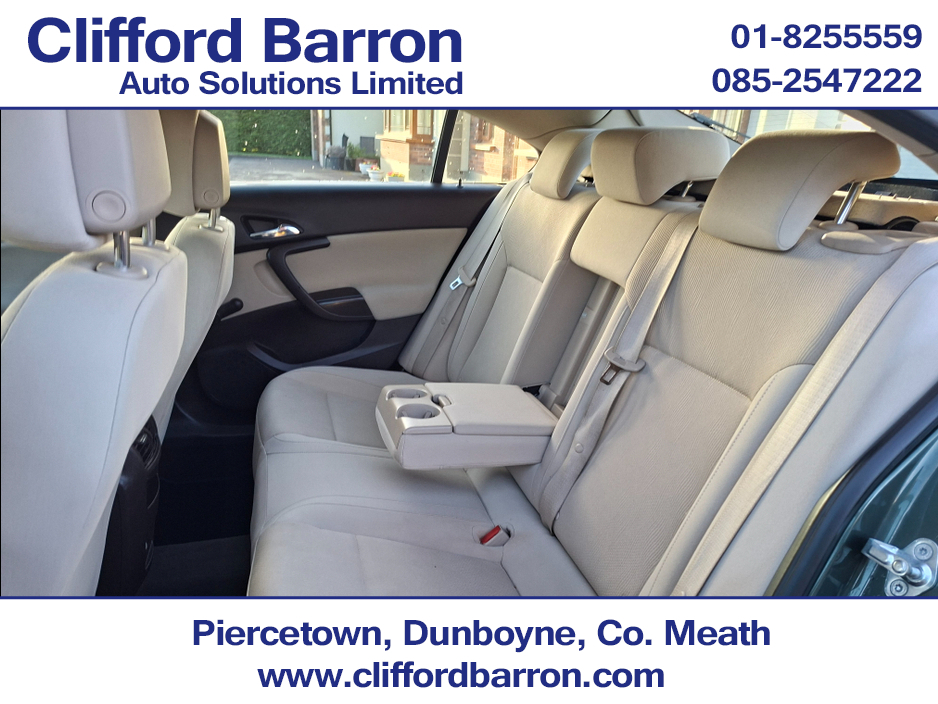 2010 Opel Insignia - image 15