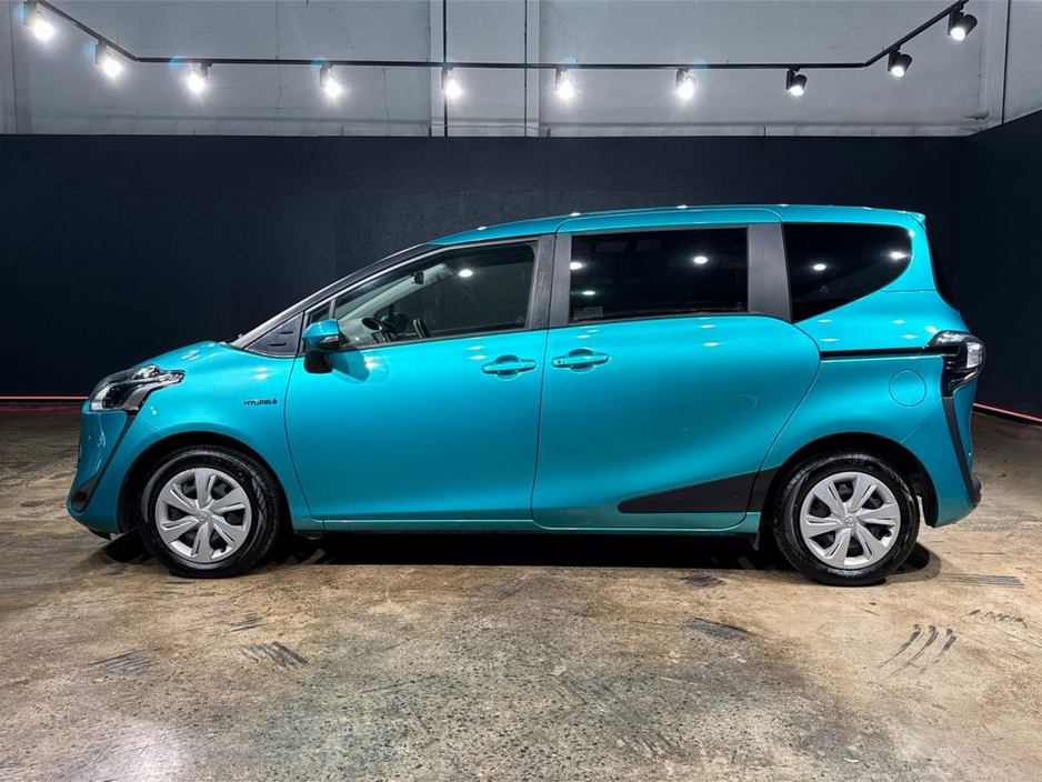 2019 Toyota Sienta - image 6