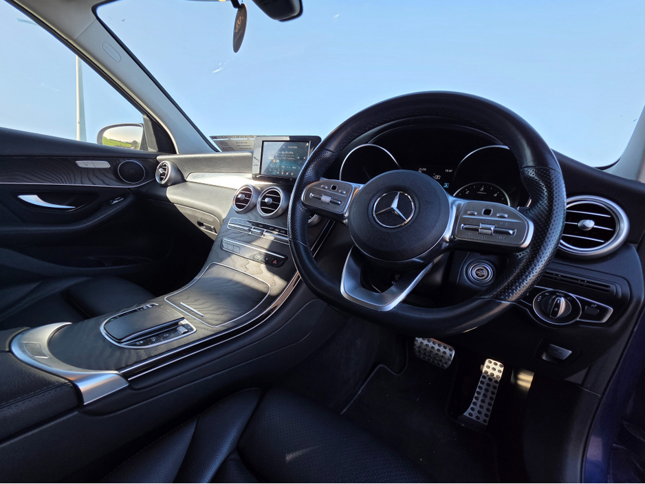 2021 Mercedes-Benz GLC Class - image 4