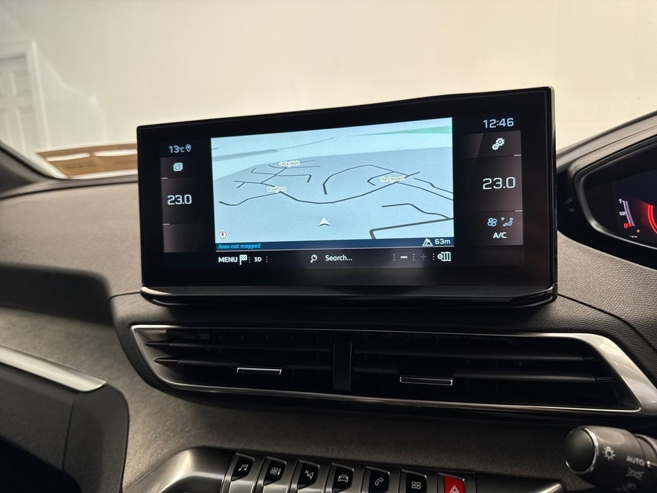 2024 Peugeot 5008 - image 19