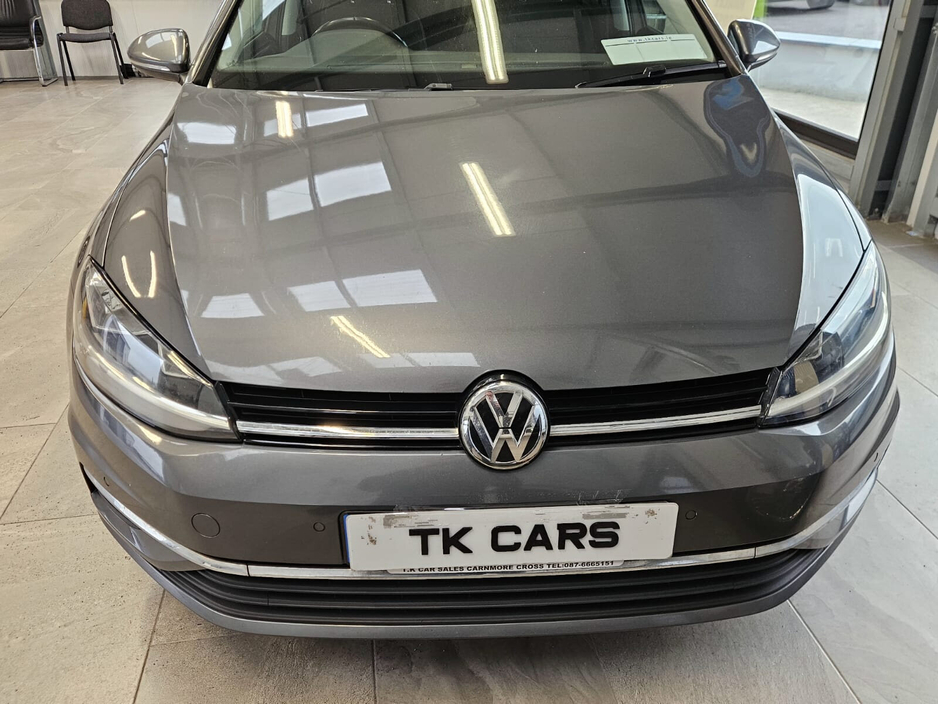 2017 Volkswagen Golf - image 4