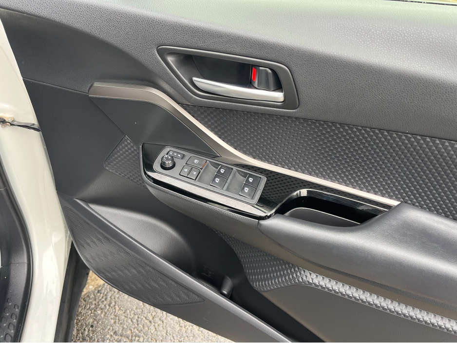 2019 Toyota C-HR - image 14