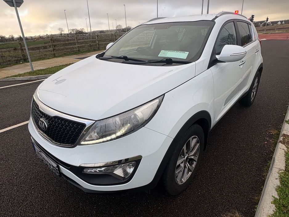 2015 Kia Sportage 1.7 EXL 4DR, Rear Parking Sensors, Reversing Camera, Multi-Function Steering Wheel, Air Conditioning, Alloy Wheels, €12,900