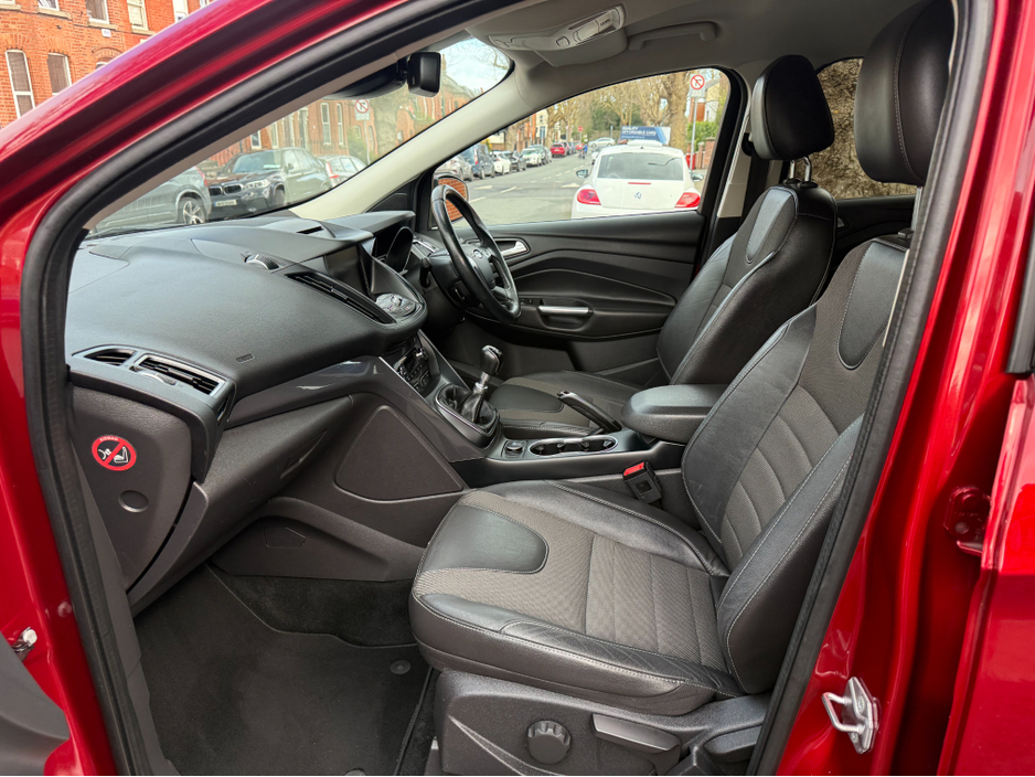 2016 Ford Kuga - image 10