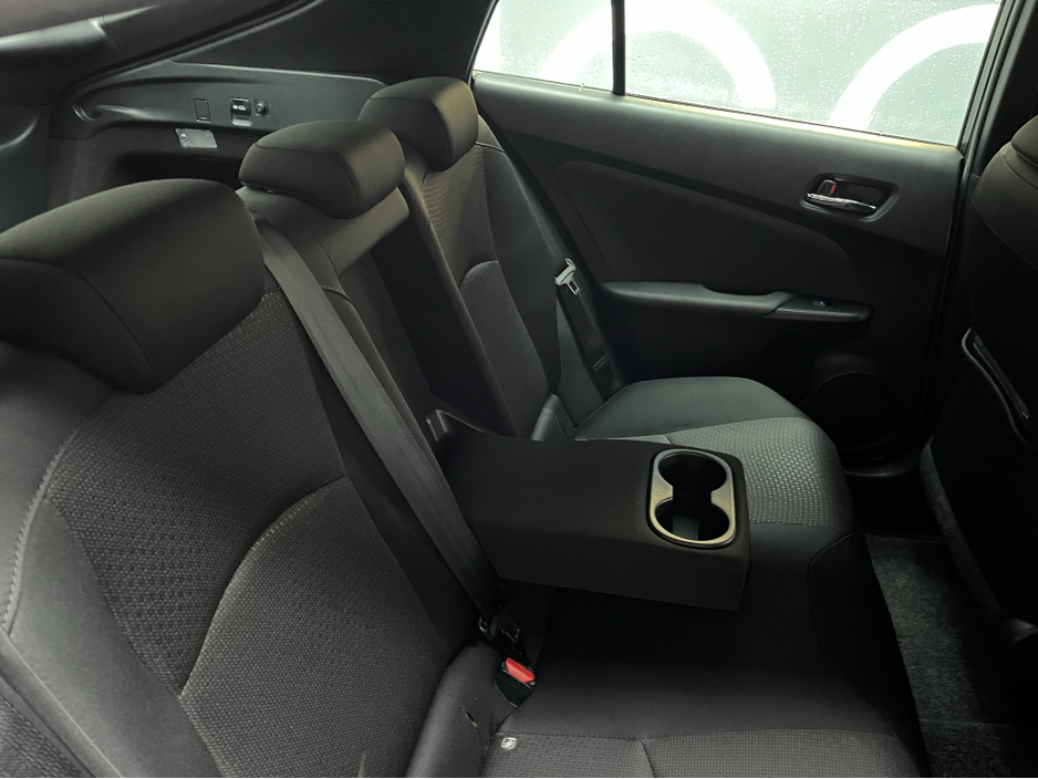 2022 Toyota Prius 2022 TOYOTA PRIUS S 1.8 AUTOMATIC / CRUISE CONTROL / REVERSE CAMERA AND MORE