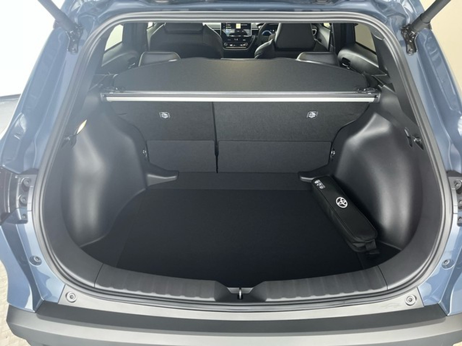 2025 Toyota Corolla Cross HYBRID SOL *New Model* €42,950