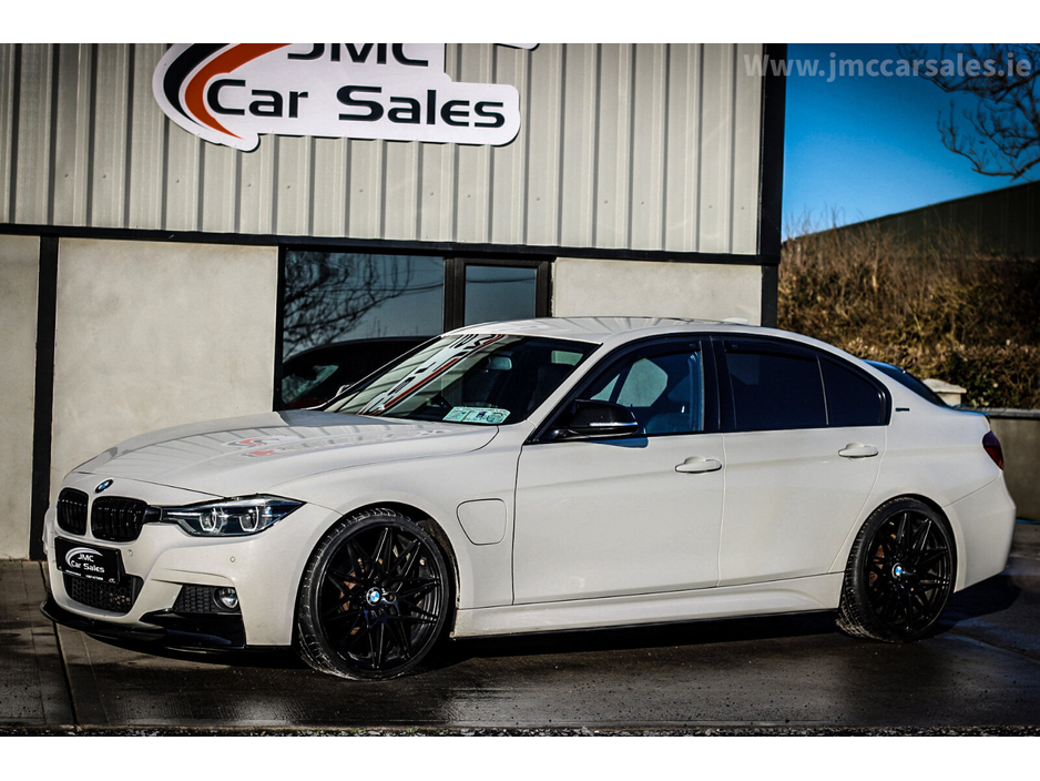 2016 BMW 3 Series 330e M Sport €14,995