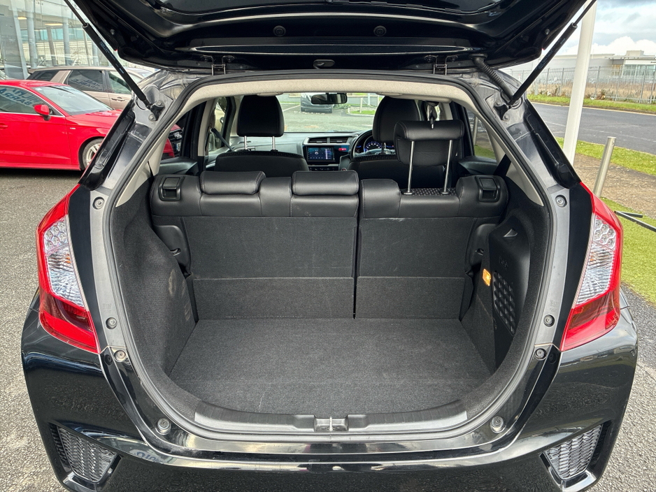 2015 Honda Fit 1.5L Petrol Hybrid Automatic €10,950