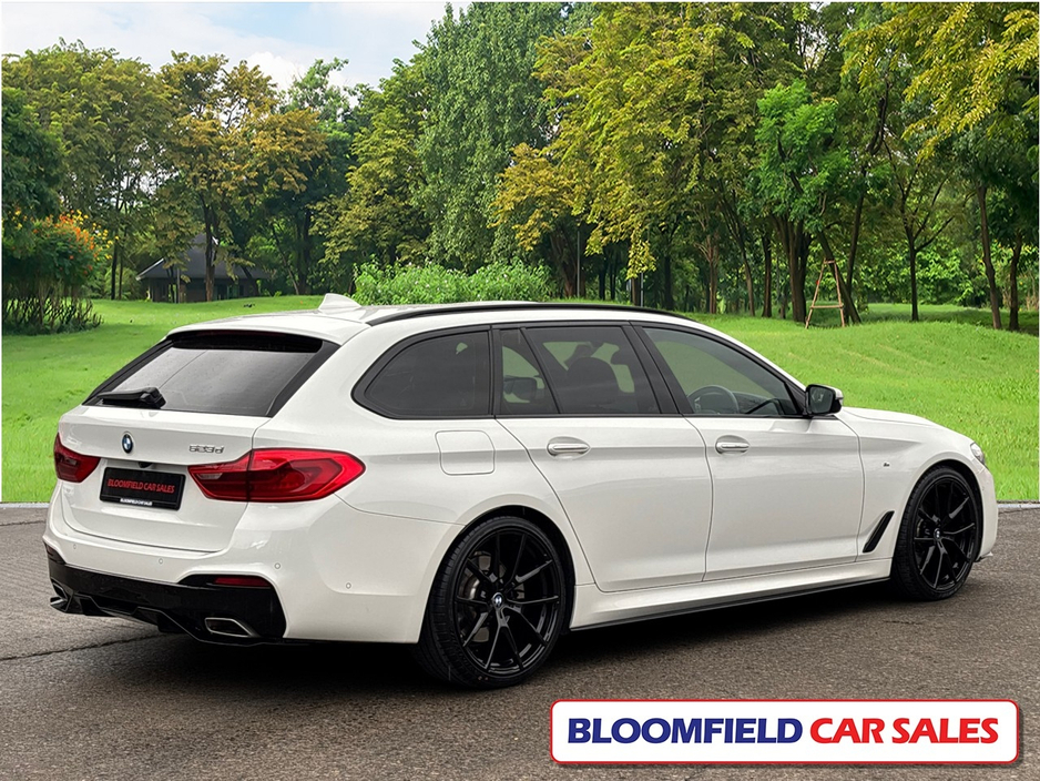 2017 BMW 5 Series - image 7