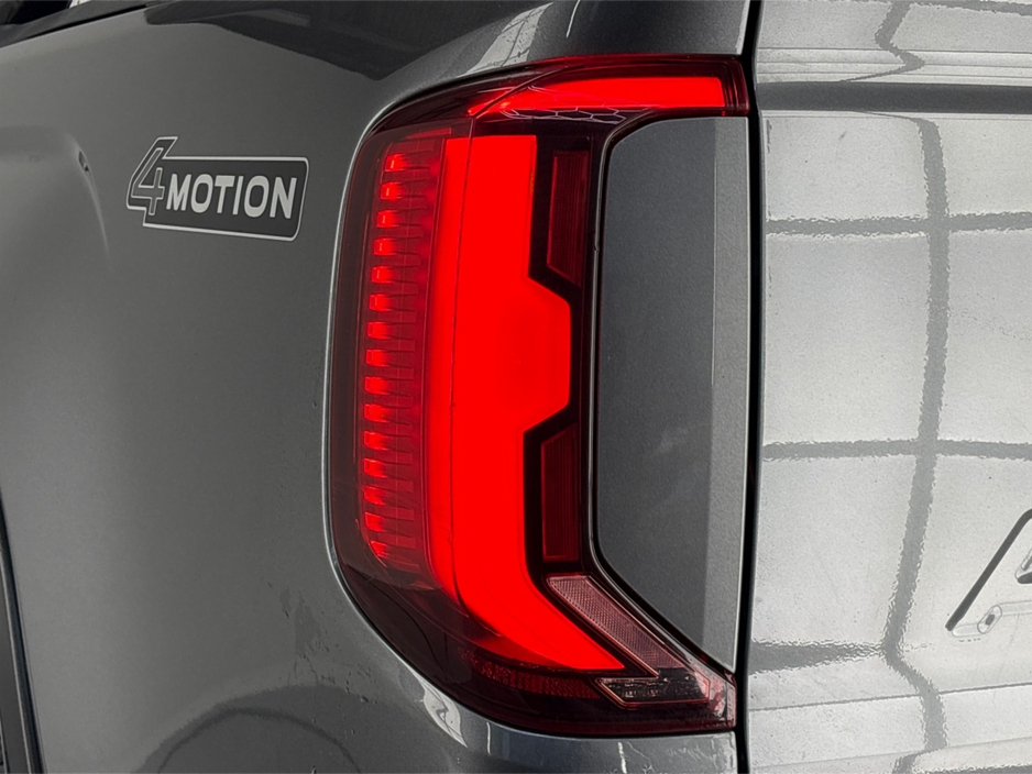 2023 Volkswagen Amarok - image 10