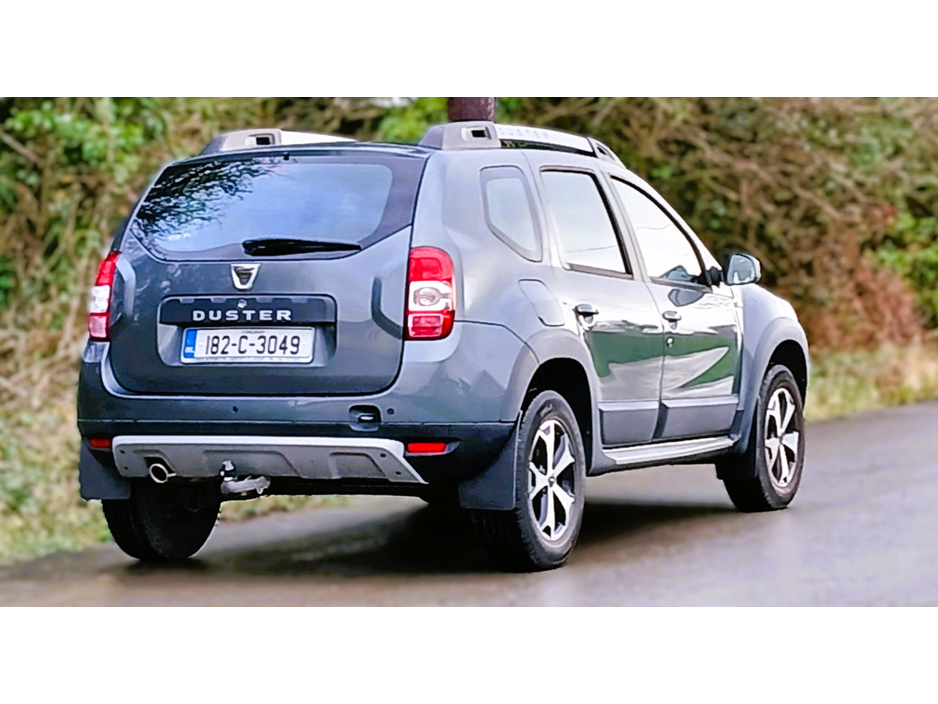 2018 Dacia Duster - image 3