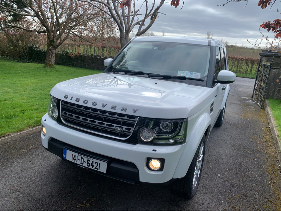 2014 Land Rover Discovery - image 6