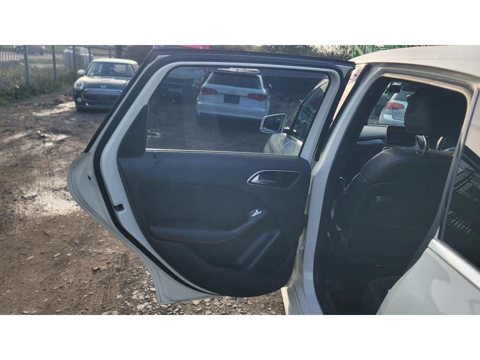 2016 Mercedes-Benz B Class - image 15