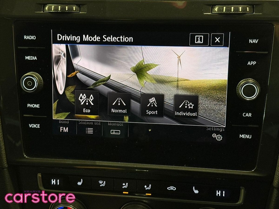 2019 Volkswagen Golf - image 26