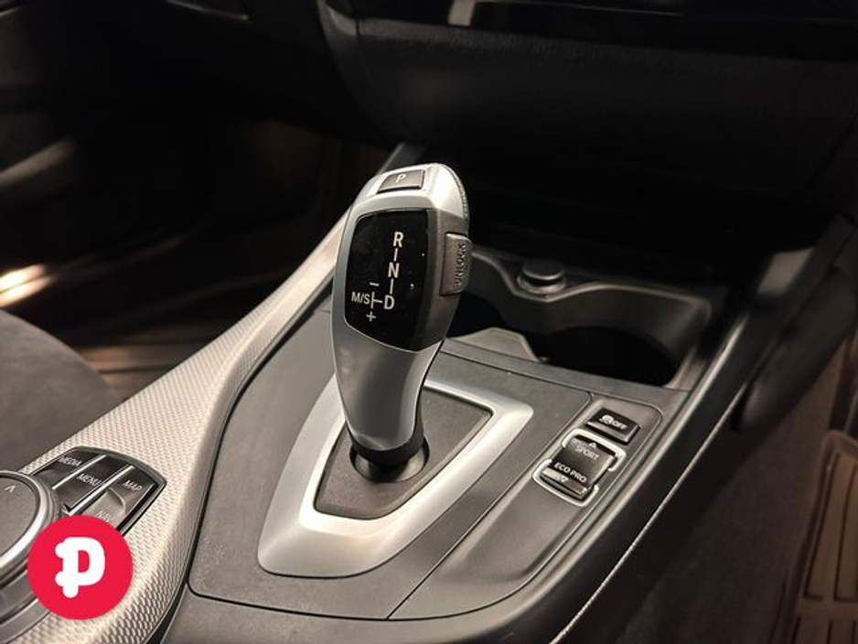 2017 BMW 1 Series - image 4