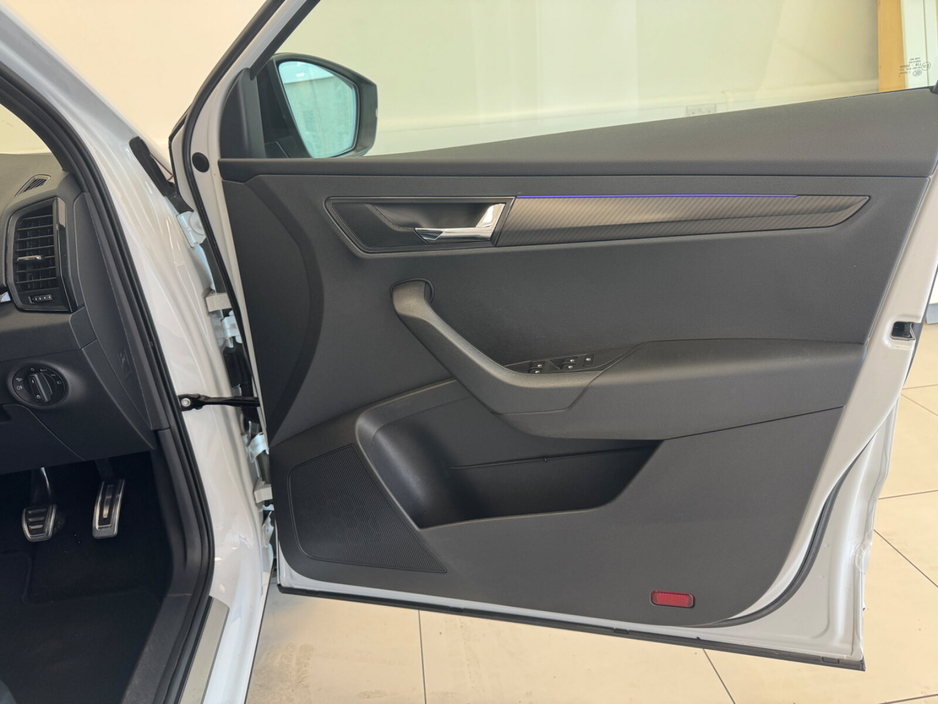 2023 Skoda Karoq - image 13