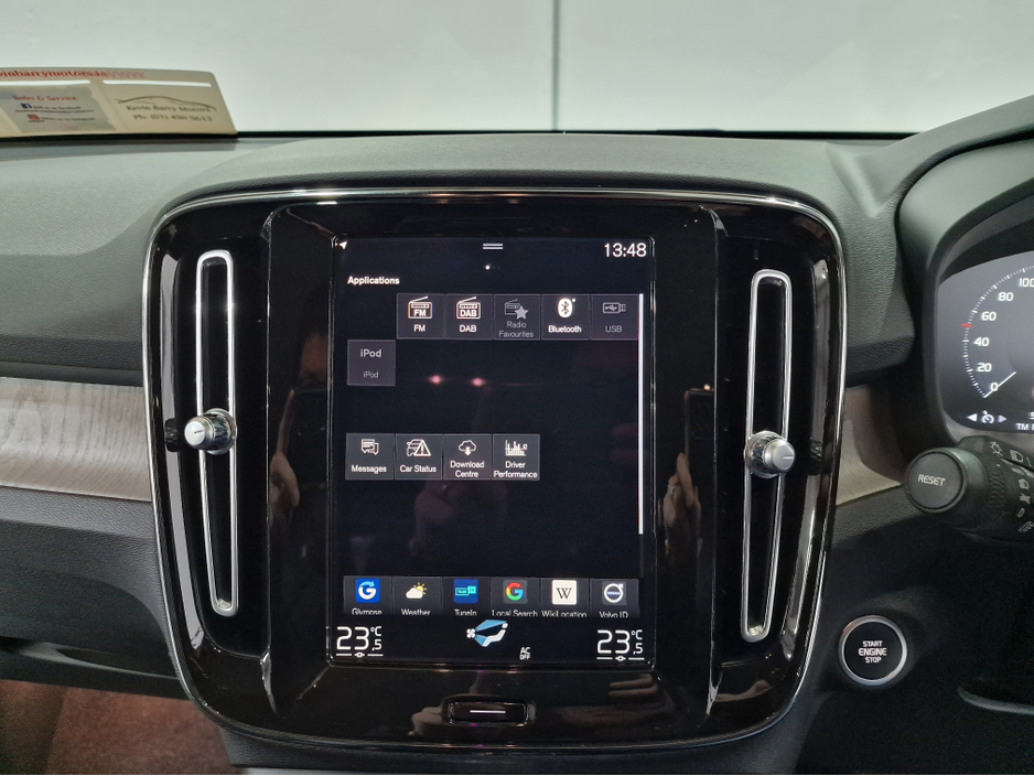 2021 Volvo XC40 - image 21