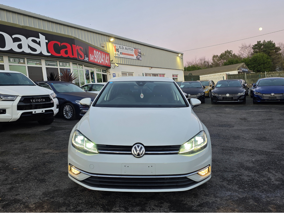 2017 Volkswagen Golf ( 172 REG ) HIGHLINE 1.4 MK7.5 SAT NAV PACK - VIRTUAL CLOCKS -REVERSE CAMERA - NAVIGATION - CARPLAY - ANDROID AUTO- BLIND SPOT REAR TRAFFIC ASSIST - DISCOVER PRO €17,950