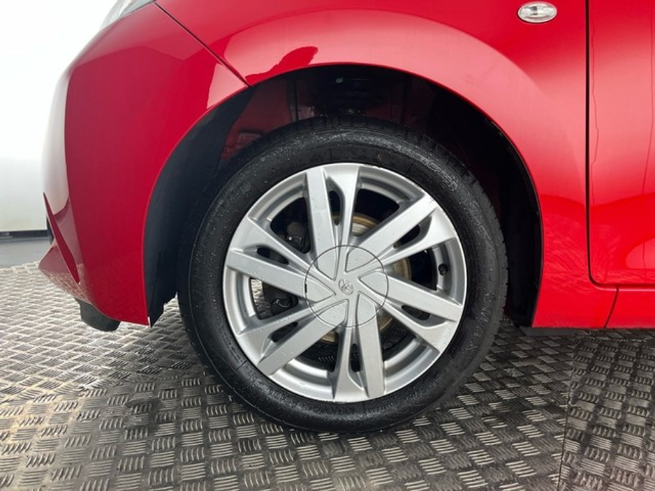 2017 Toyota Aygo X-PLAY Automatic €10,950