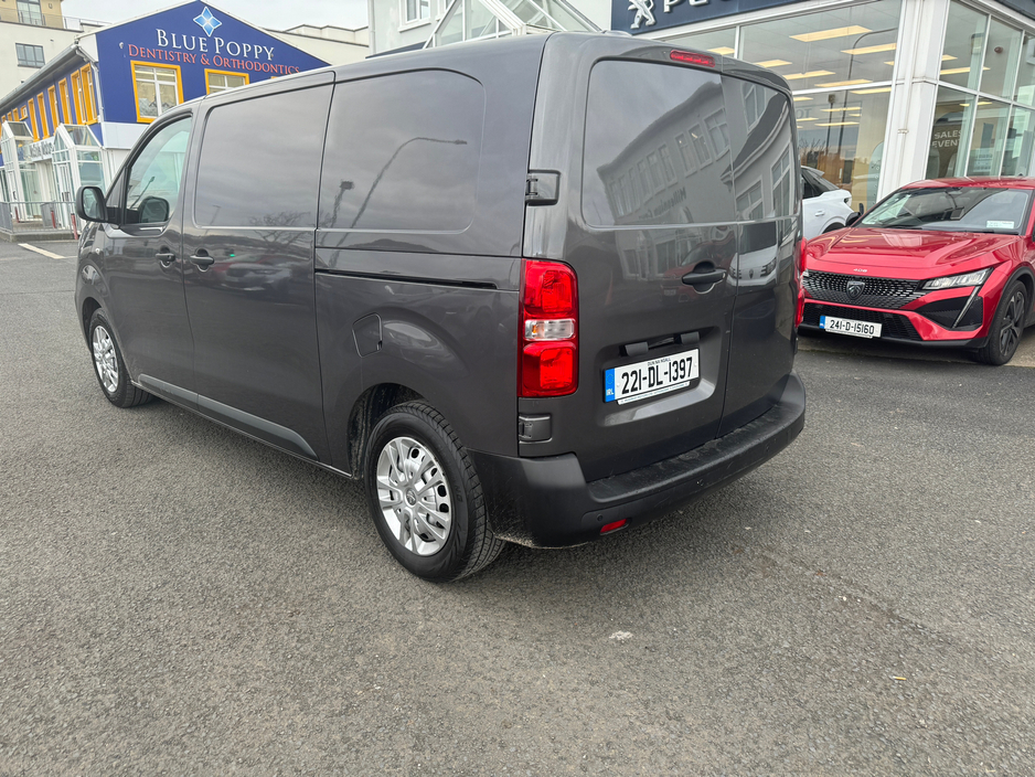 2022 Peugeot Expert  €20,000