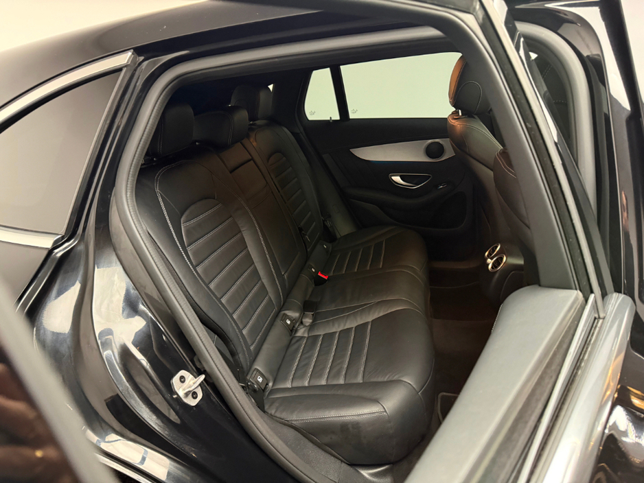 2023 Mercedes-Benz EQC - image 13