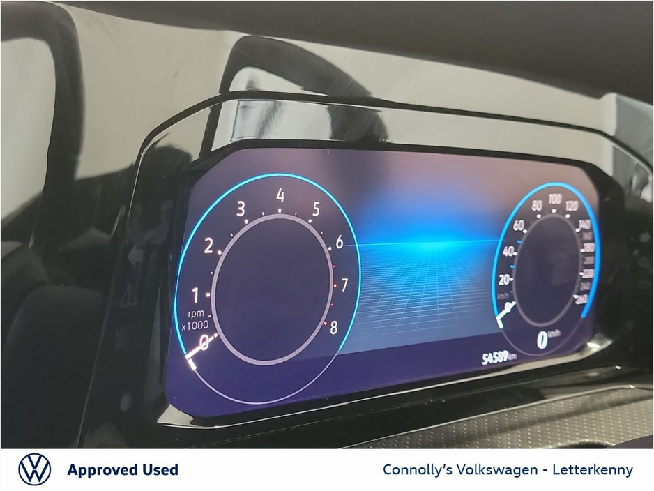 2024 Volkswagen Golf - image 15