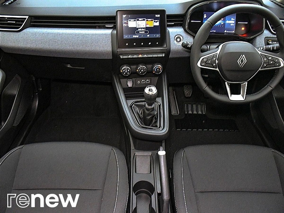 2025 Renault Clio - image 2