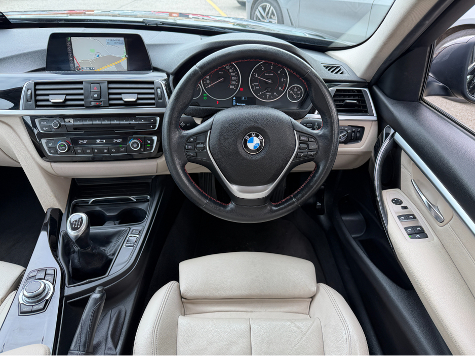 2017 BMW 3 Series - image 15