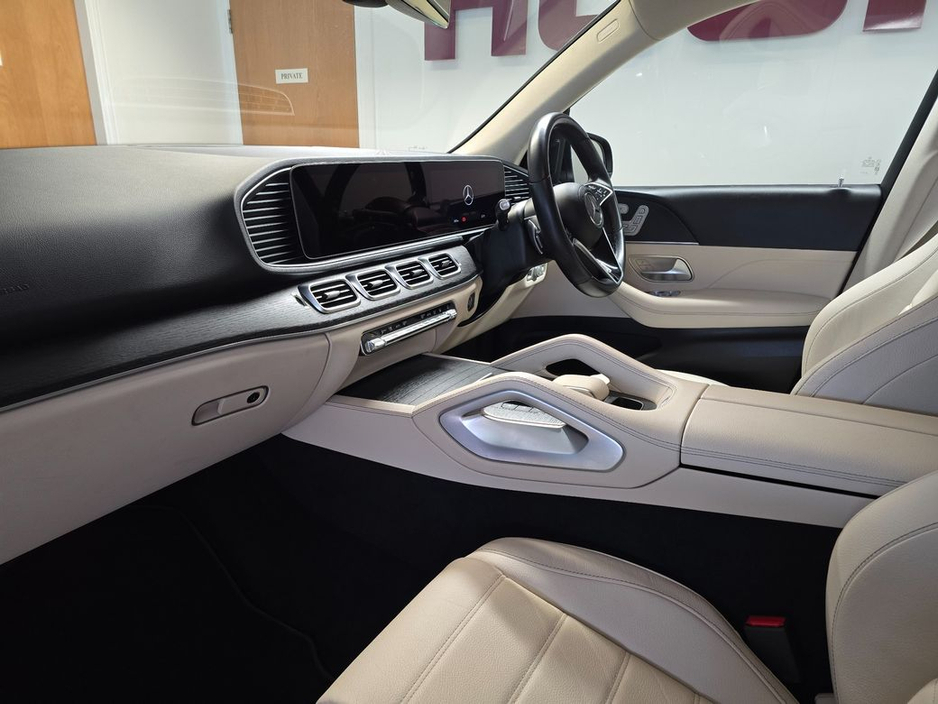 2024 Mercedes-Benz GLE Class - image 8