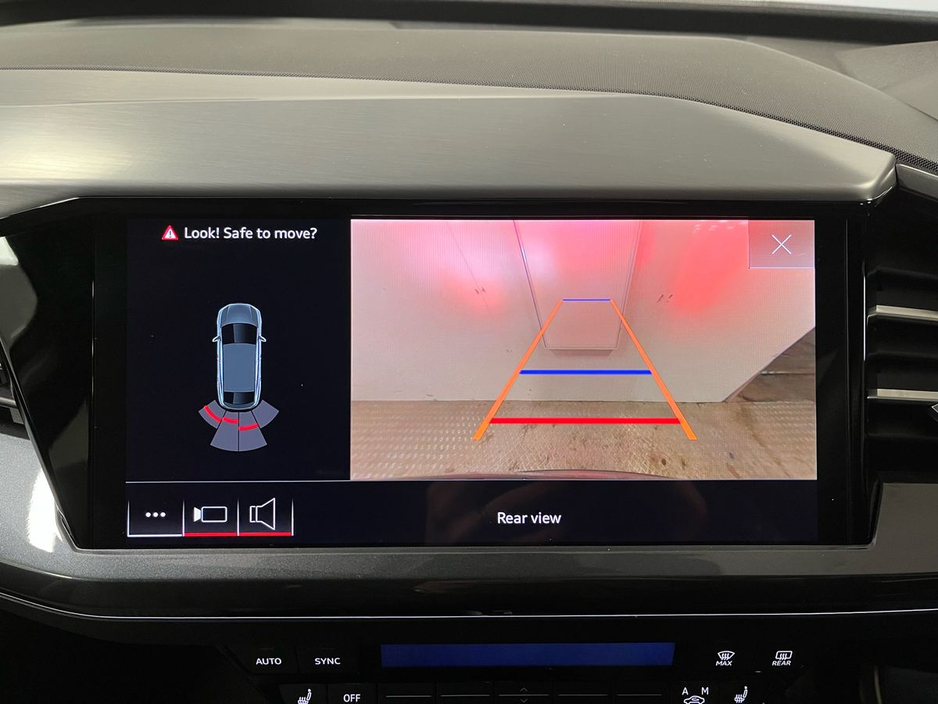 2023 Audi Q4 e-tron S-Line 40 82kWh 204BHP - Reversing Camera - Sat Nav - Climate Control - Heated Seats - Keyless Start - Apple CarPlay/Android Auto €34,450