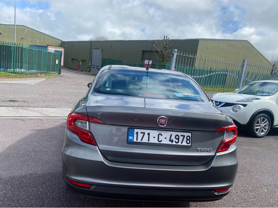 2017 Fiat Tipo - image 6