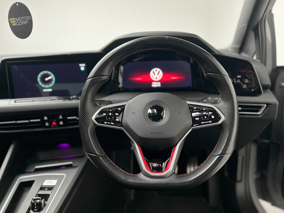 2022 Volkswagen Golf GTI CLUBSPORT 2.0 TSI 300HP *PAN ROOF* €49,990