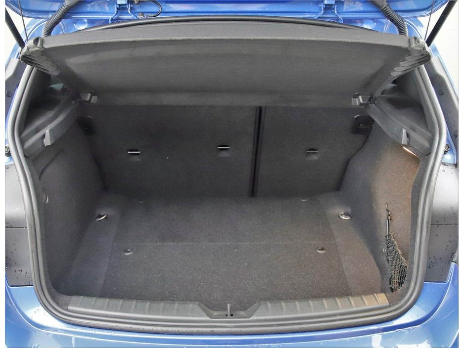 2016 BMW 1 Series - image 27