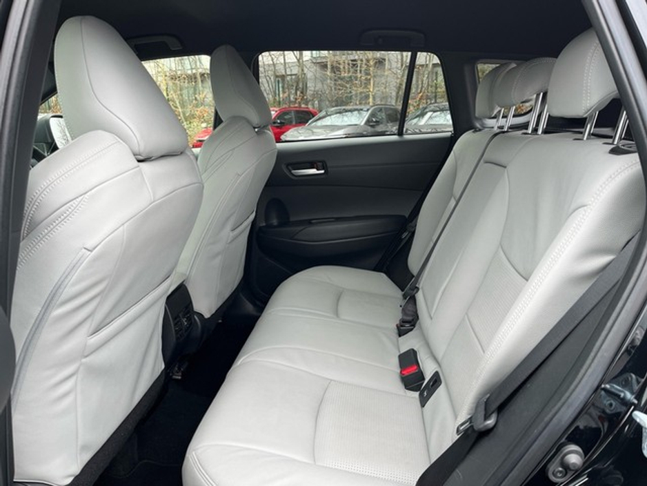 2023 Toyota Corolla Cross - image 7