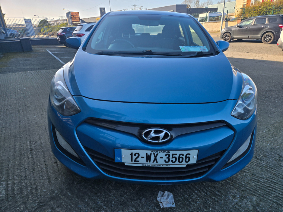 2012 Hyundai i30 - image 8
