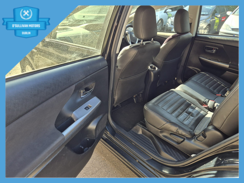 2016 Toyota Prius - image 17