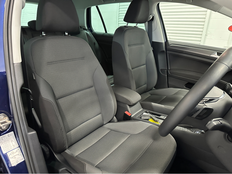 2020 Volkswagen Golf (202) GOLF 2.0TDI COMFORTLINE DSG LOW KMS VW/AUDI SPECIALISTS WWW.DENISDARCYCARS.IE €24,950