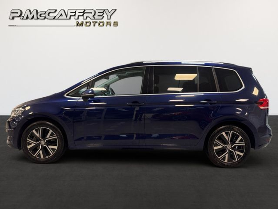 2021 Volkswagen Touran - image 8