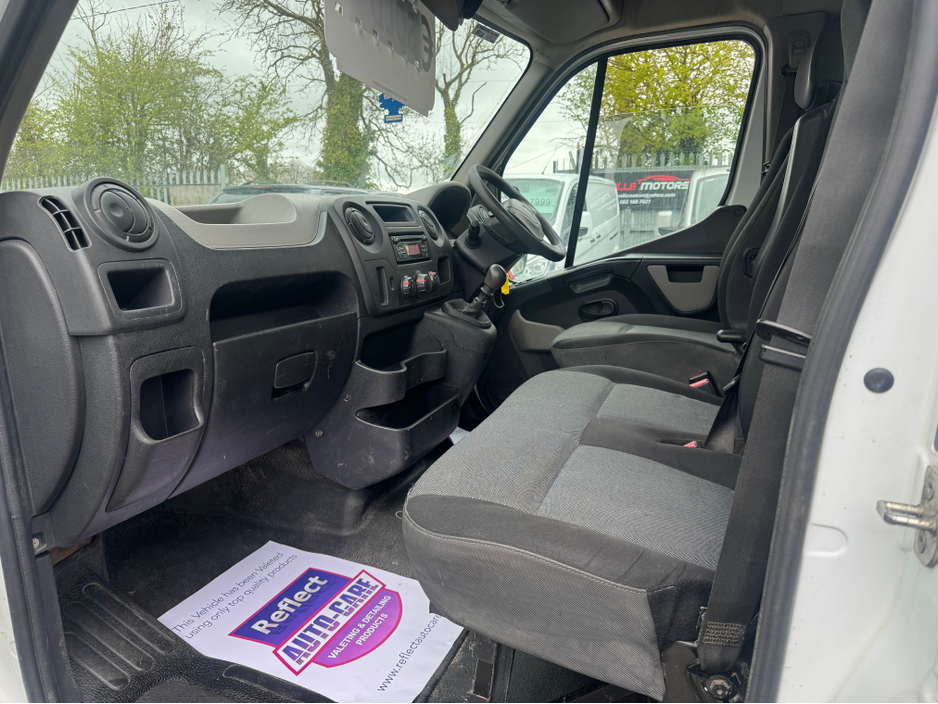 2016 Renault Master - image 7