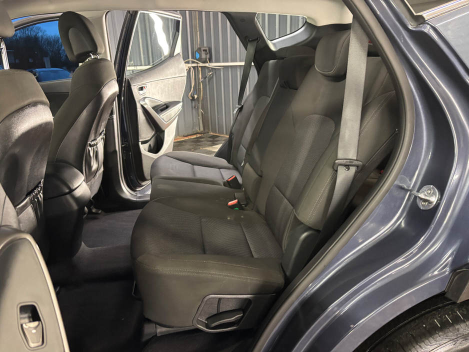 2017 Hyundai Santa Fe - image 14