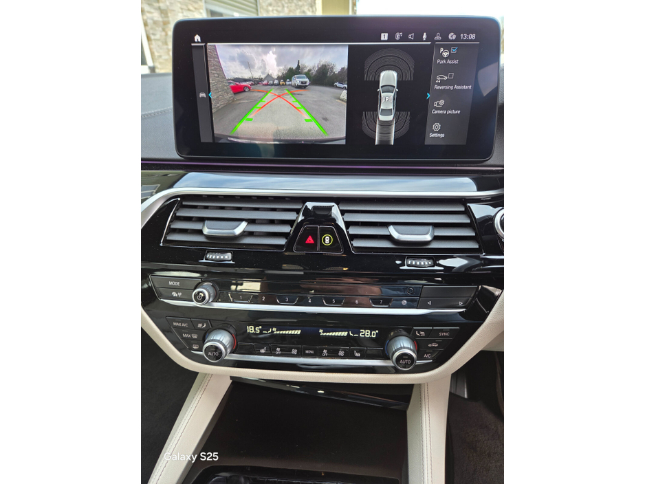 2021 BMW 5 Series - image 13