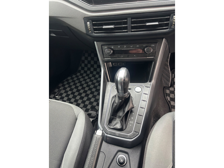 2018 Volkswagen Polo  €15,750