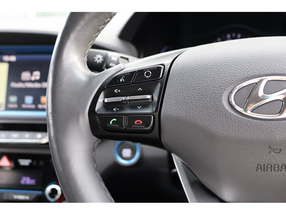 2017 Hyundai Ioniq - image 9