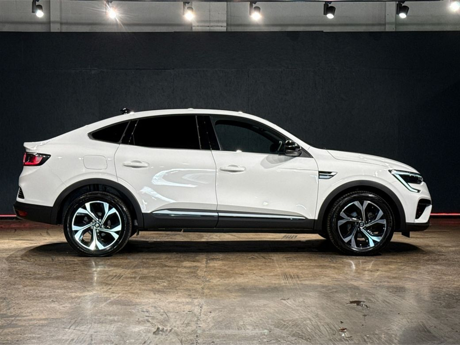 2024 Renault Arkana HYBRID 1.6L AUTOMATIC - REVERSE CAMERA/PARKING SENSORS - CRUISE CONTROL - A/C HEATING CONTROLS - DIAMOND CUT ALLOY WHEELS €26,950