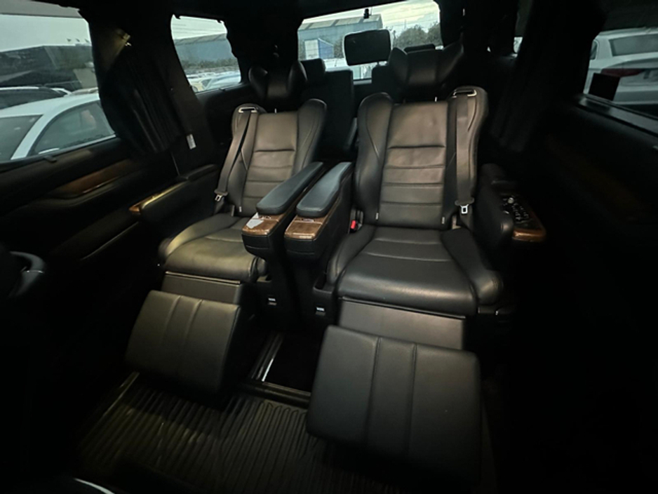 2015 Toyota Alphard Executive Lounge 2.5 Petrol Hybrid €38,995