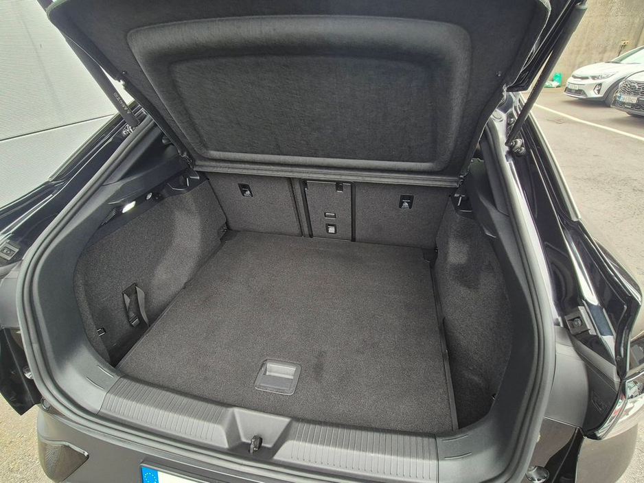 2023 Volkswagen ID.5 - image 17