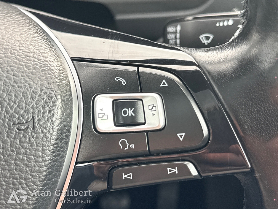 2017 Volkswagen Tiguan - image 17