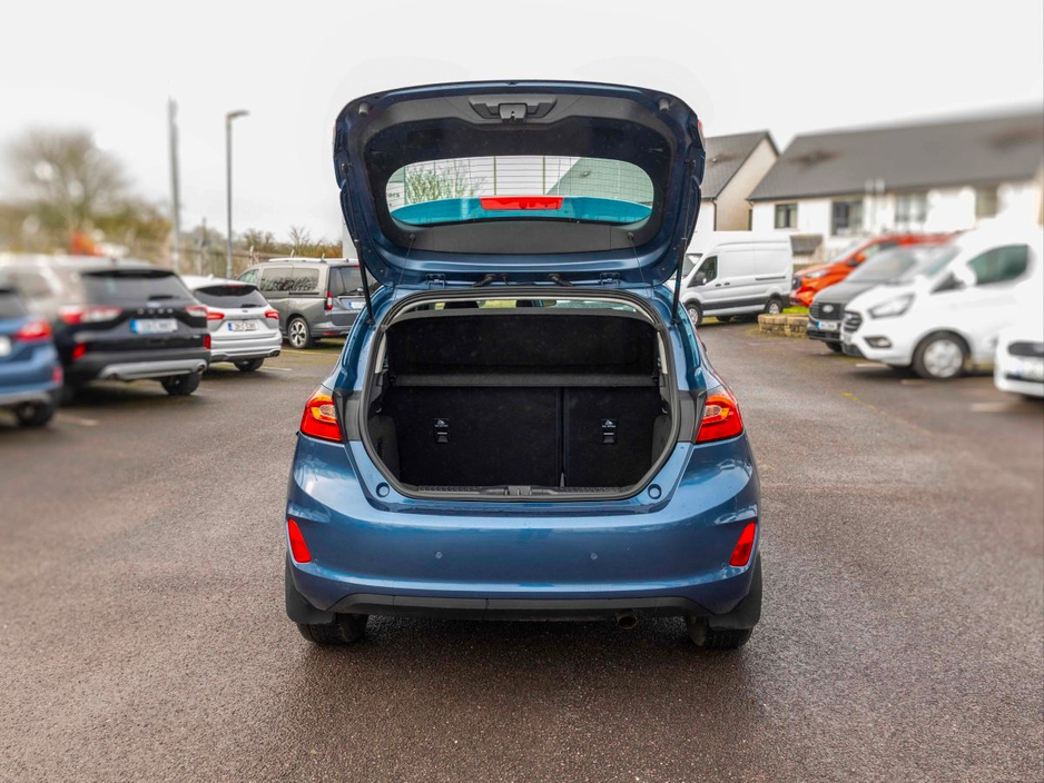 2022 Ford Fiesta - image 7