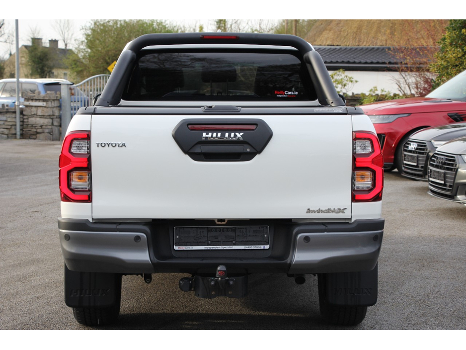 2026 Toyota Hilux - image 4