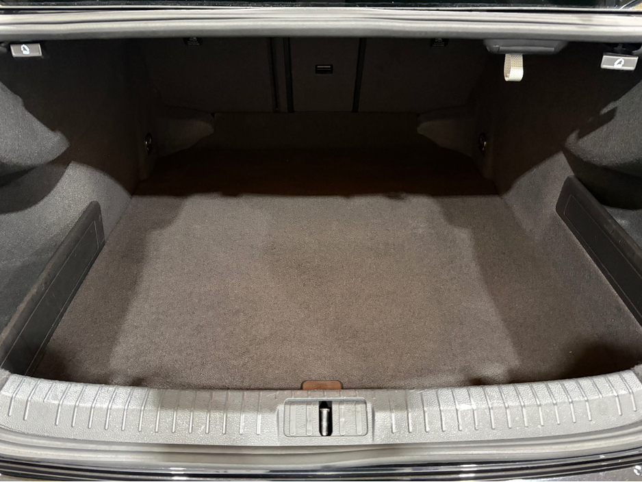 2020 Volkswagen Passat - image 15